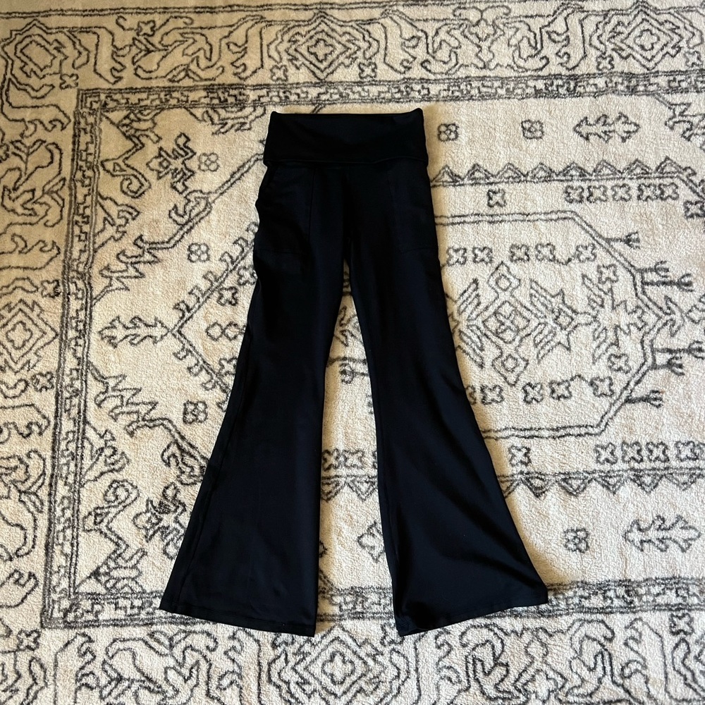 SOLD Black flare fold over yoga leggings!!